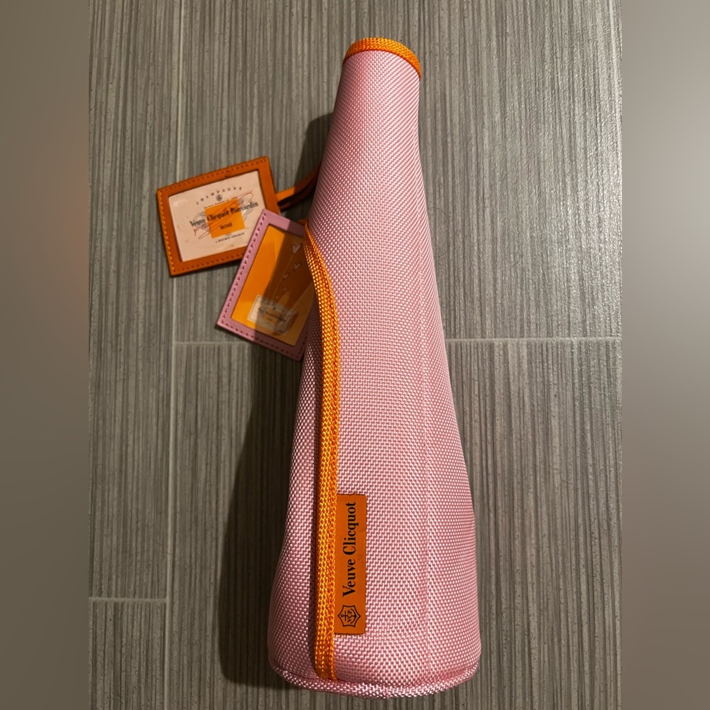 VEUVE CLICQUOT Pink Rose Champagne Insulated ICE JACKET Bottle